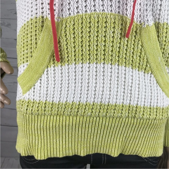 Curio Hooded Sweater - Picture 8 of 12